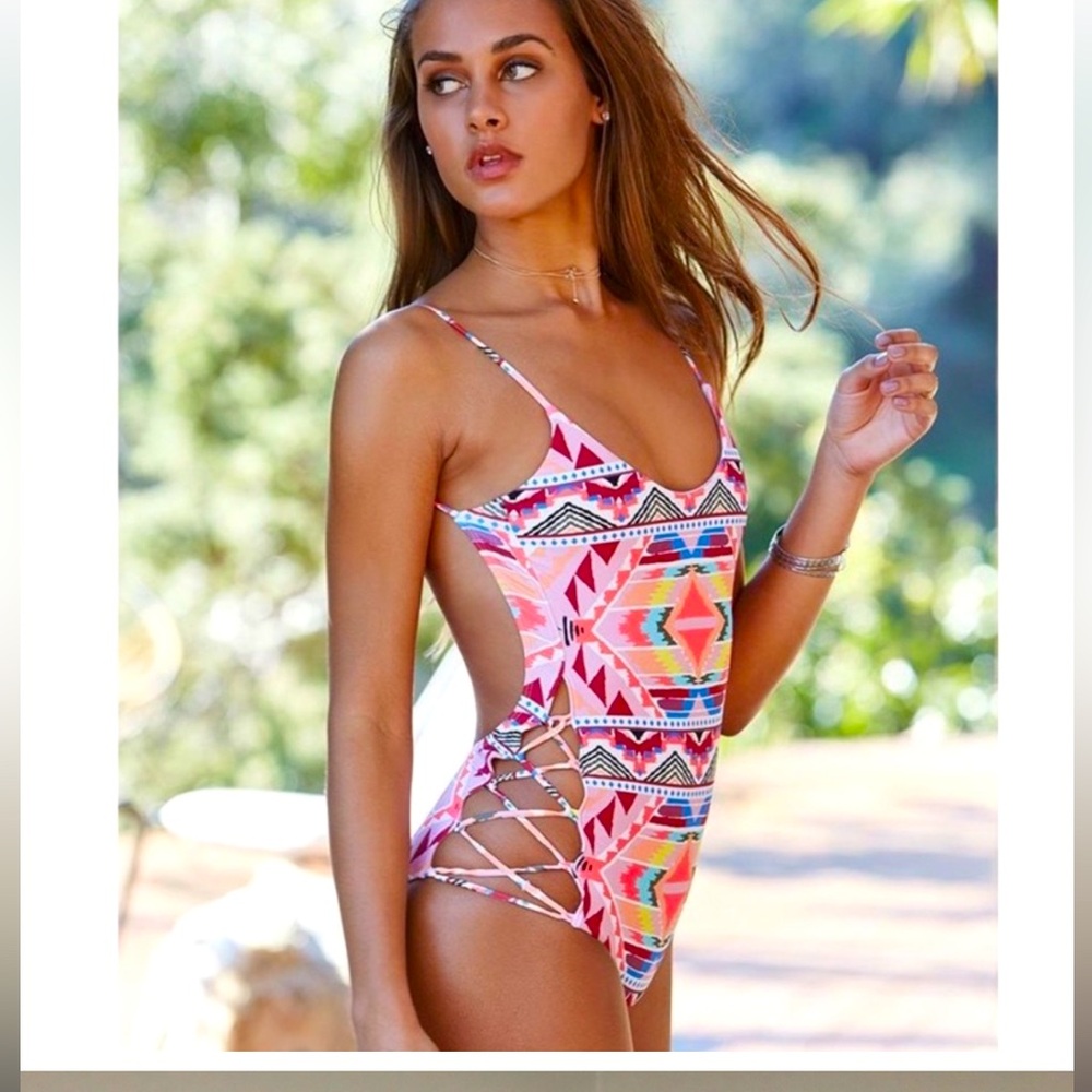 Billabong One Piece- Limited Edition